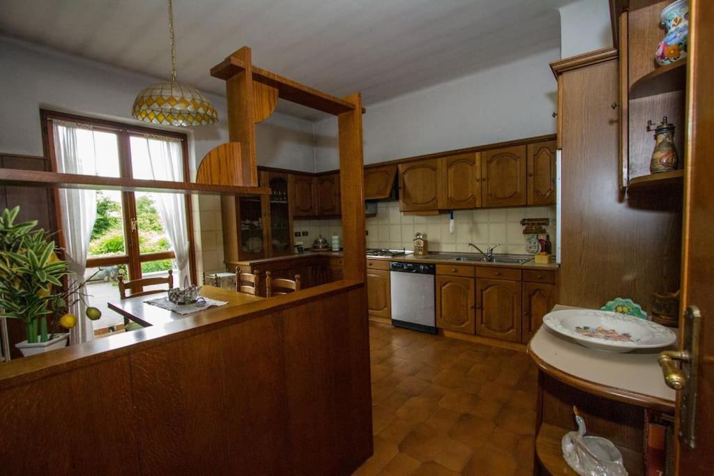 Casa Su Lago Privato A Due Passi Da Milano Segrate Exterior photo
